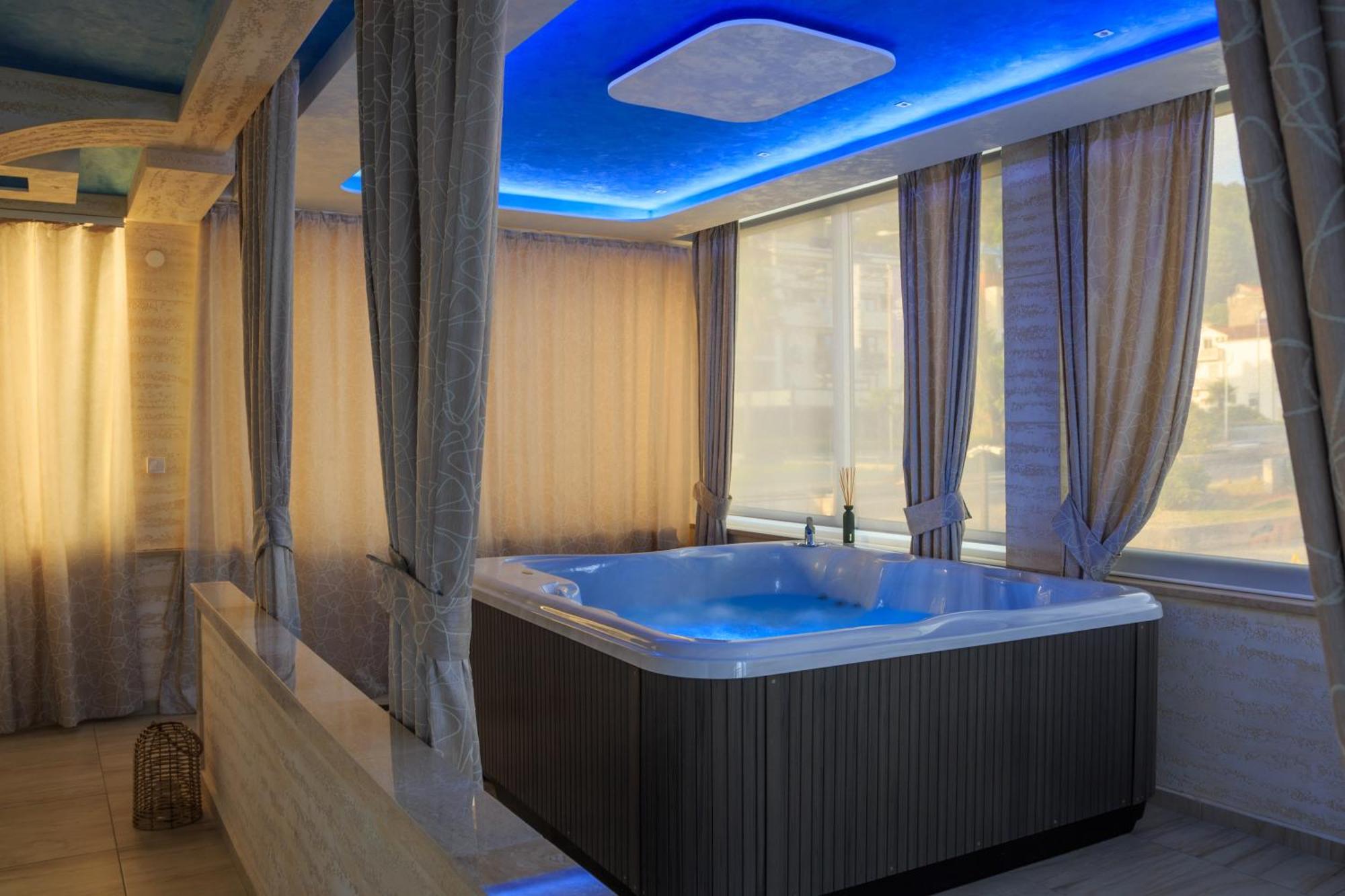 Hotel Maksim Herceg Novi Eksteriør bilde